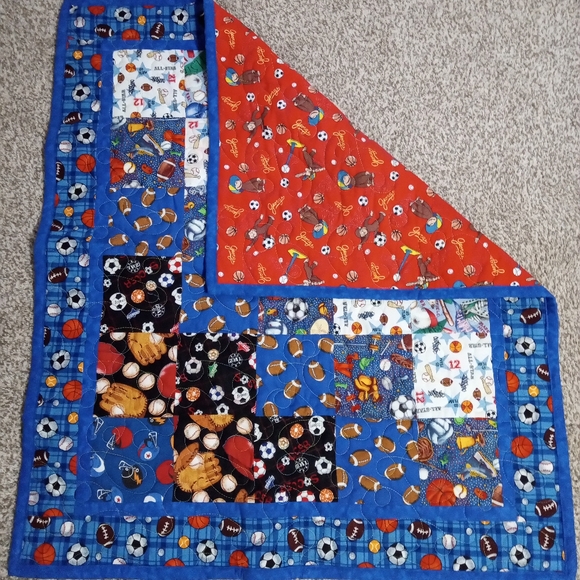 Adorable homemade boys blanket - Picture 2 of 6
